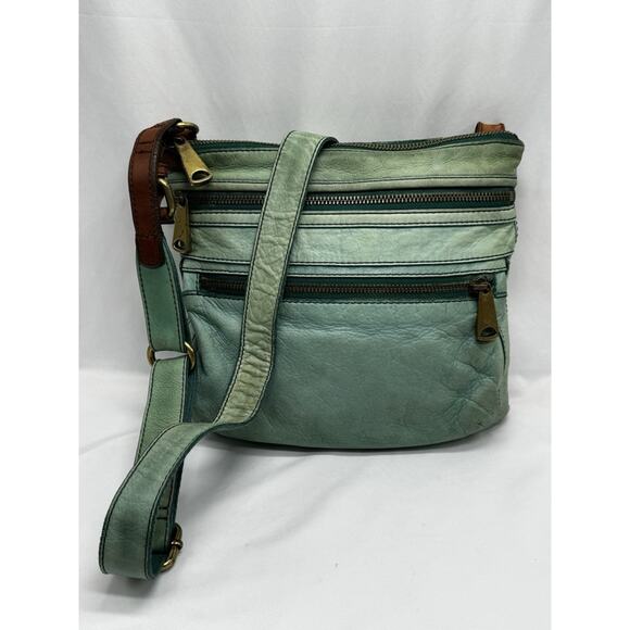 Fossil Mint Green Leather Shoulder Bag Cross Body Zip Closure Well Worn Boho - Picture 1 of 12